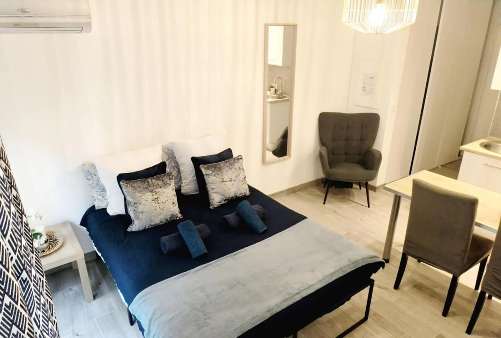 Escapade Cosy Avec Piscine Au Centre-Ville - Ideal Pour Couples Et Professionnels Cannes France